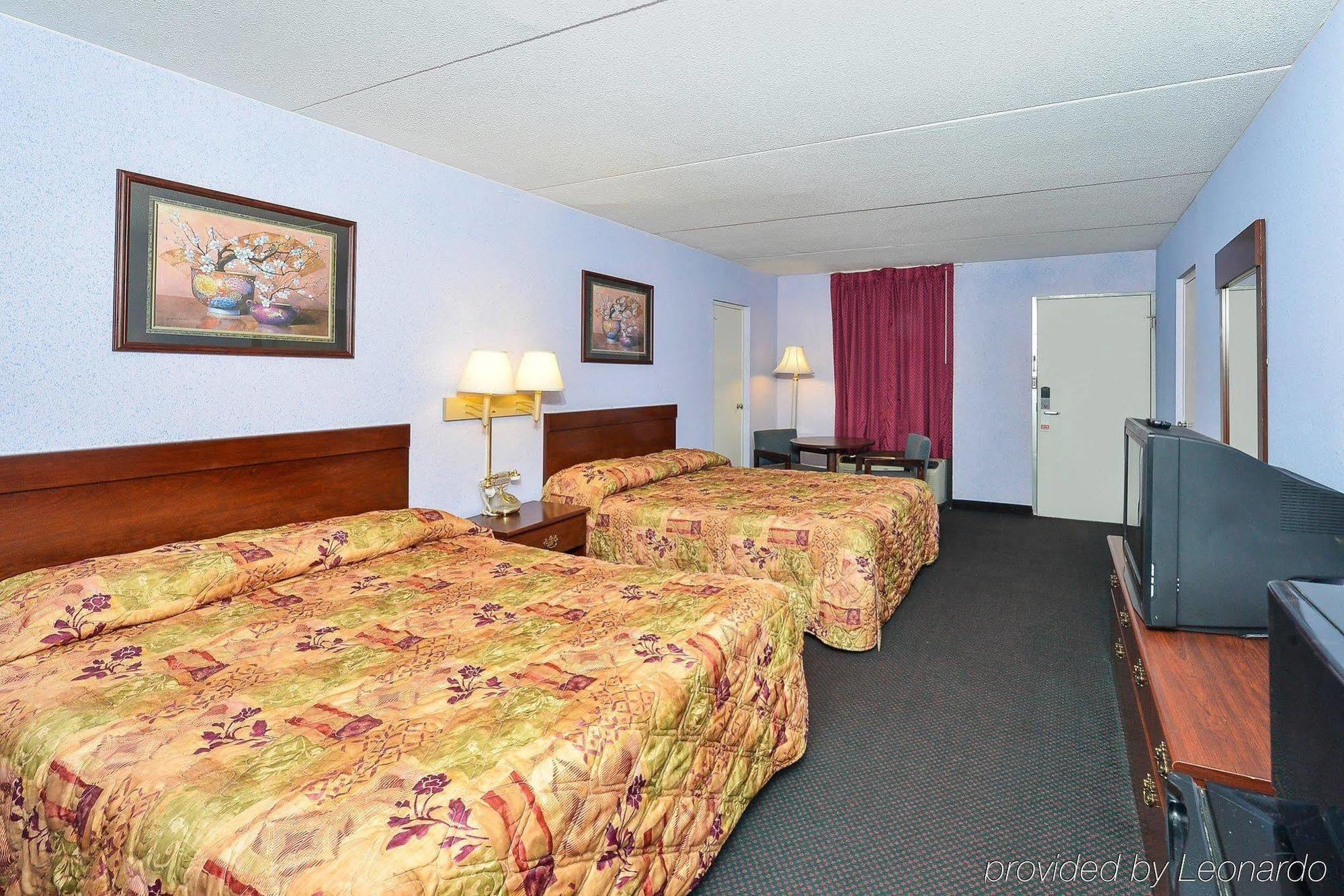 Americas Best Value Inn And Suites Knoxville Esterno foto